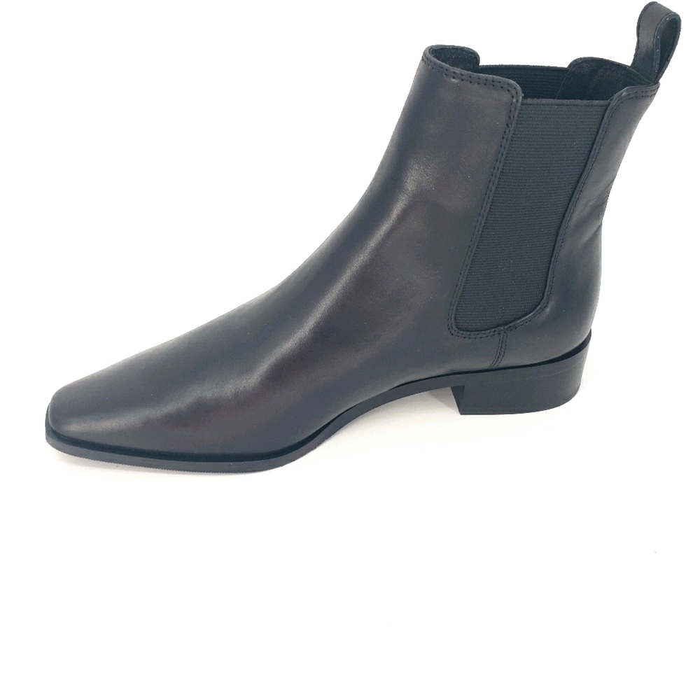 & Other Story - Womens Chelsea Boot - New in box